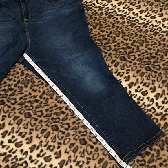 2 for $35 TORRID JEANS Women’s Size 24 TORRID Crop Midfit Super Skinny Super - Picture 9 of 10